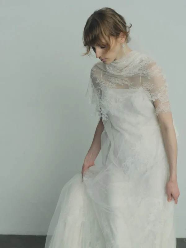 Viktoria Chan Short Sleeves | Astonia lace dream
