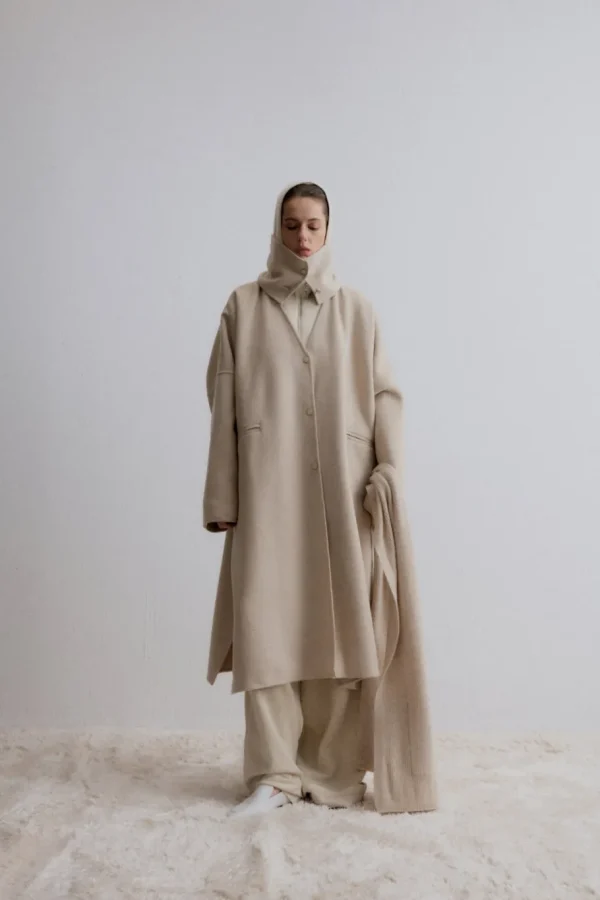 Viktoria Chan Outerwear | Aw24 | Atlas square coat