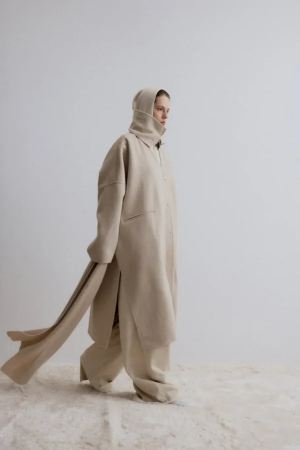 Viktoria Chan Outerwear | Aw24 | Atlas square coat