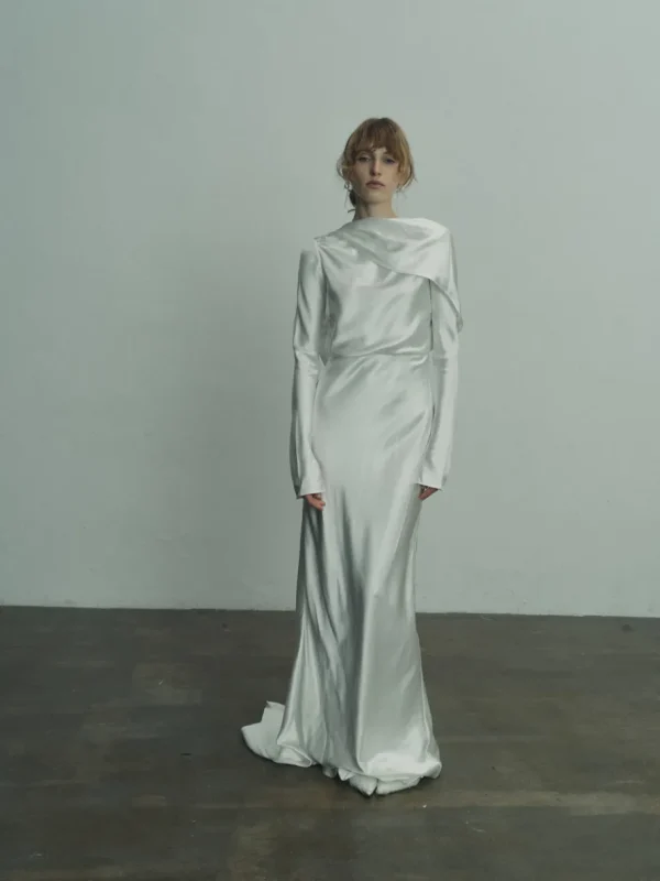 Viktoria Chan Long Sleeves | Dianelle wedding gown