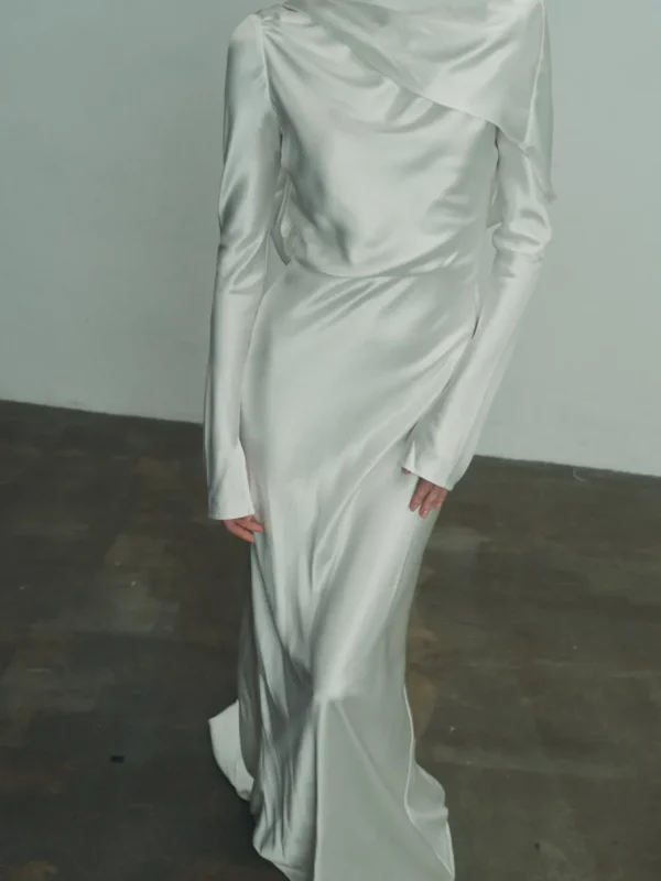 Viktoria Chan Long Sleeves | Dianelle wedding gown