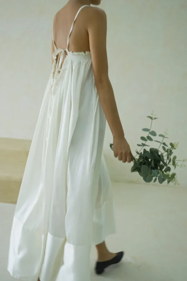 Viktoria Chan Short Sleeves | Harper night gown