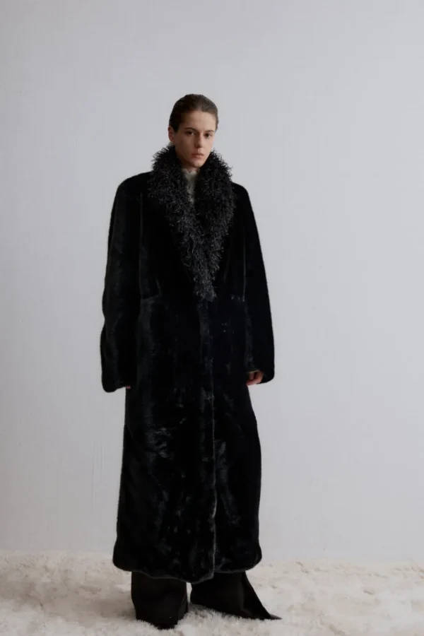 Viktoria Chan Outerwear | Aw24 | Kalisa long fur coat