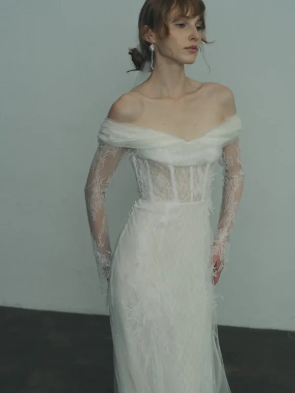 Viktoria Chan Long Sleeves | Odina lace gown