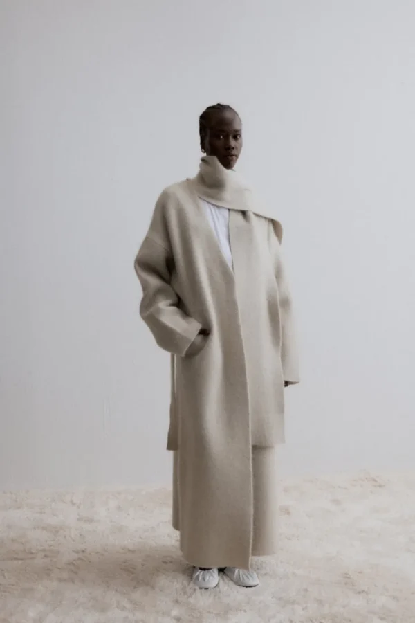 Viktoria Chan Outerwear | Aw24 | Venus knit coat