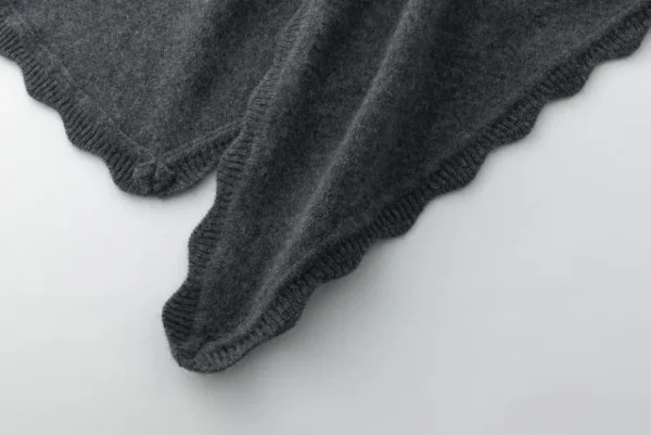 Viktoria Chan Scarves | Aw24 | Venus scarf