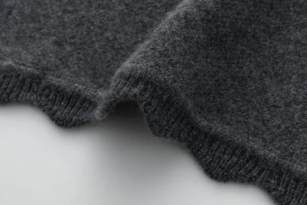 Viktoria Chan Scarves | Aw24 | Venus scarf